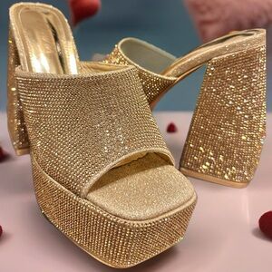 Liliana BILLION-1 Gold Rhinestone Platform Wedges • Glamour Mules • Size 8 • NWT